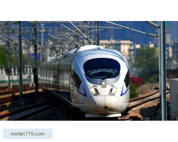 G1956次列车贯通京沪沿线站点风貌观察全景